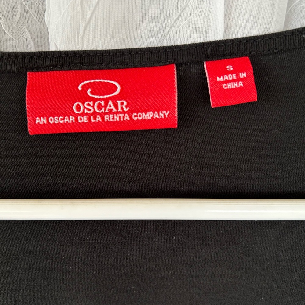 Oscar de la Renta knit shirt, Size S in black - Picture 2 of 7